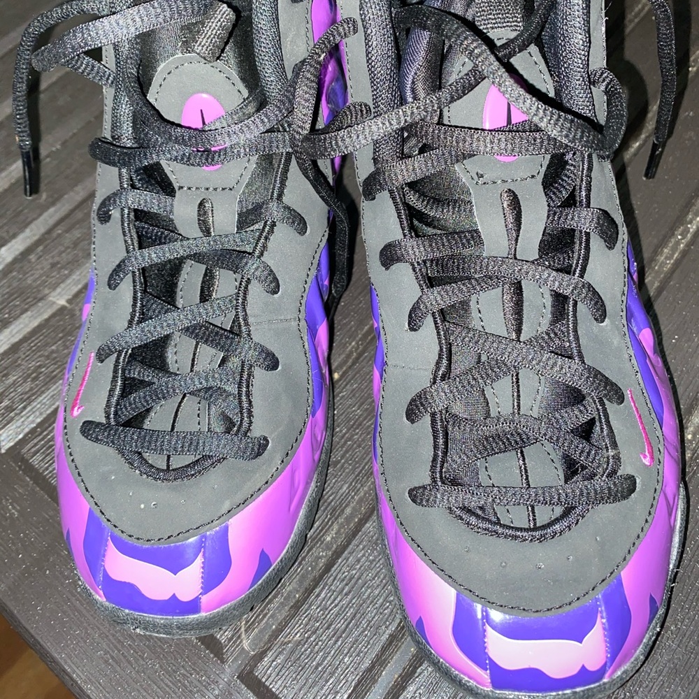 Pre-Owned Kids’ Size 3 Purple Camouflage Sneakers - Phone Prospects Edition